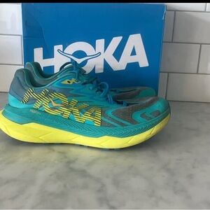 Hoka Tecton 2